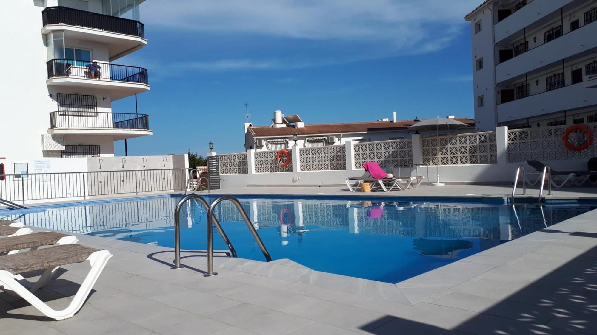 Apartamento A Pie De Playa. Nerja Esterno foto